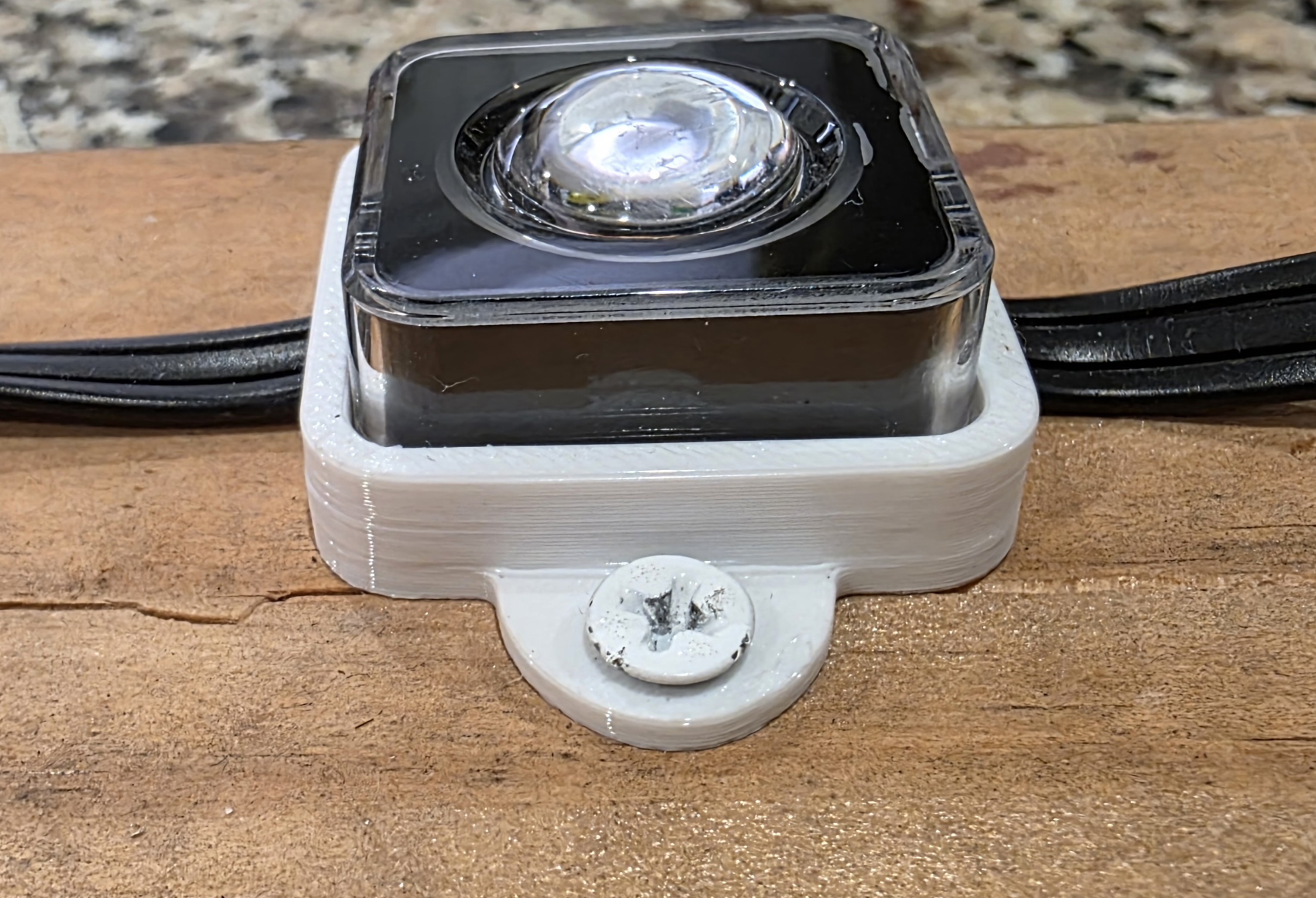 H705 mount close-up bracket detail
